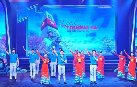 10th Truong Sa Spring art program held in Hanoi